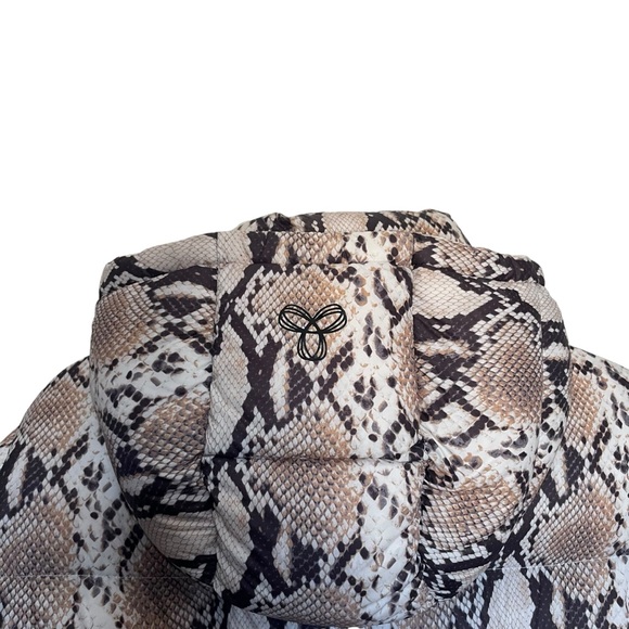 Aritzia Tna The Super Puff Snake Python Print Puffer Goose Down Jacket Size XS - Picture 6 of 16